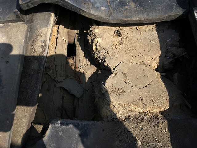 湿式工法が施された下地